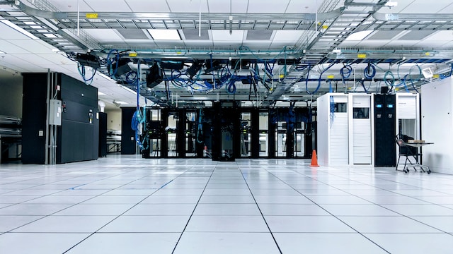 DNS adalah Suatu Sistem yang Memungkinkan Apa saja ?